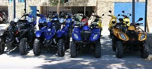 To Let Katerina & John's 2* Perísza