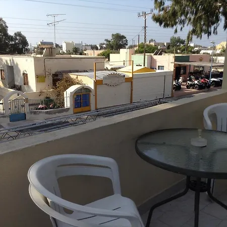 To Let Katerina & John's Perissa (Santorini)