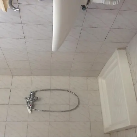 Hotel To Let Katerina & John's 2*