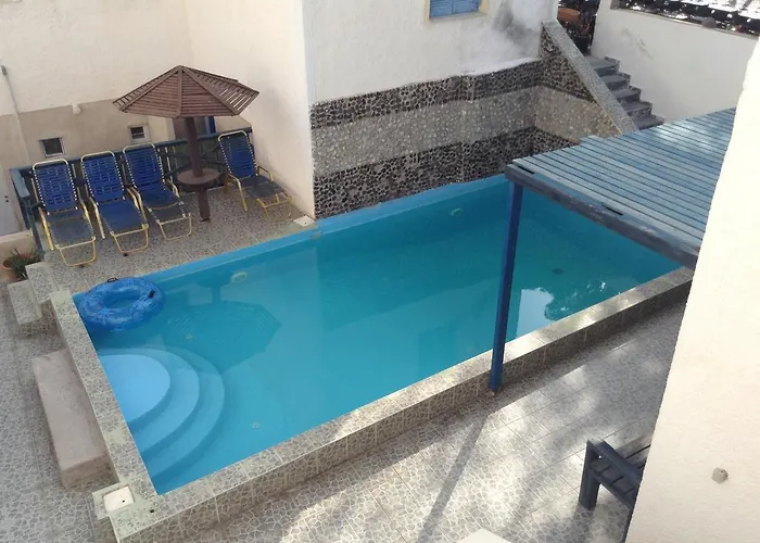 To Let Katerina & John's מלון