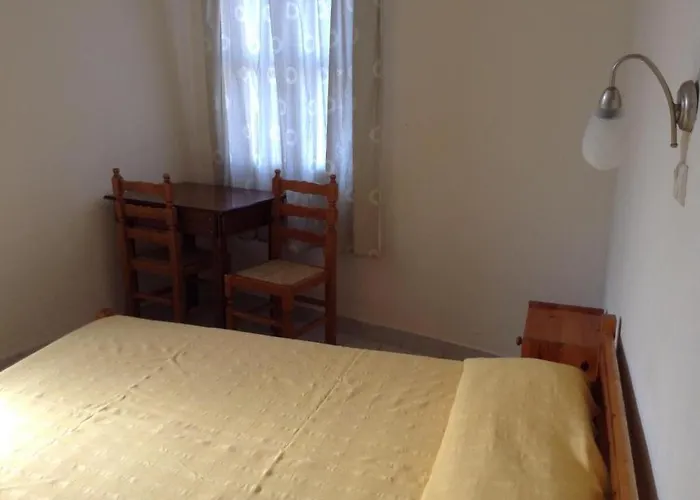 To Let Katerina & John's