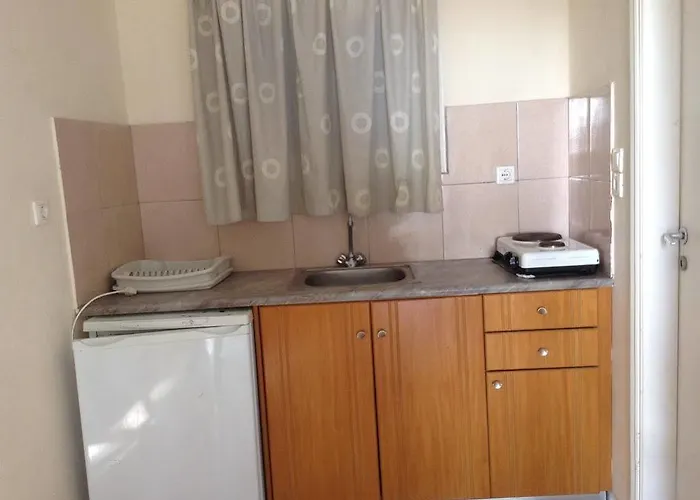 To Let Katerina & John's Otel 2*