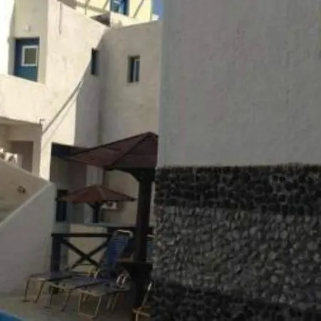 To Let Katerina & John's Perissa (Santorini)